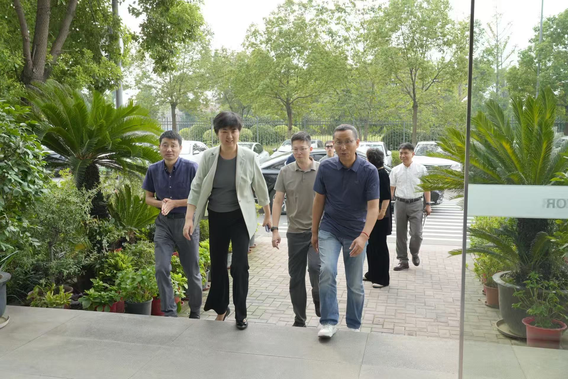 区领导走访我司，助力重点企业高质量发展