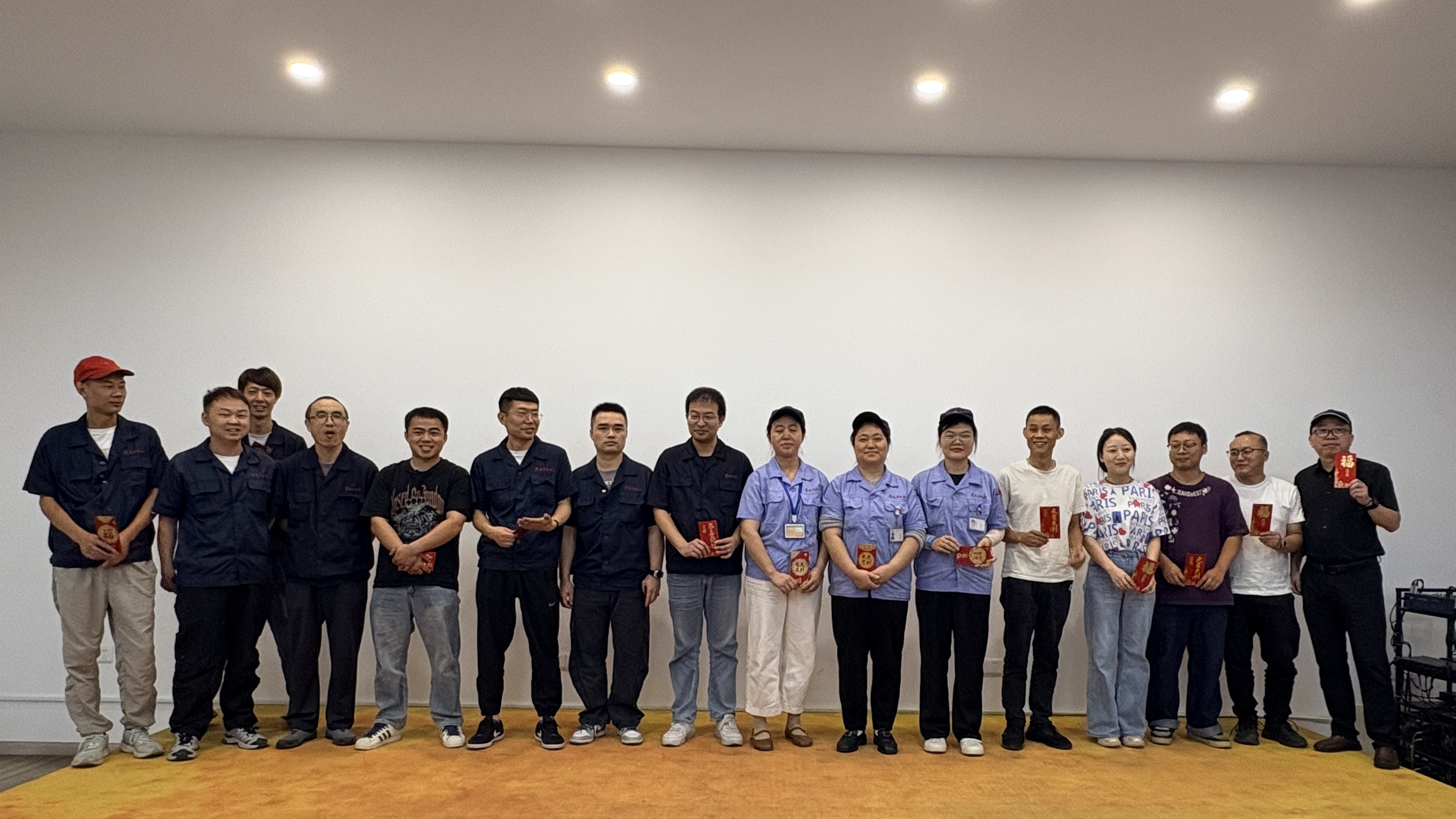 总结经验找差距，明确方向抓落实